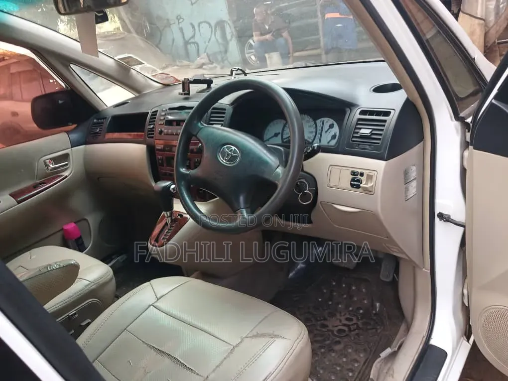Toyota Corolla Spacio 2004 White