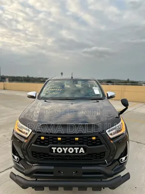 Toyota Hilux 2021 Black