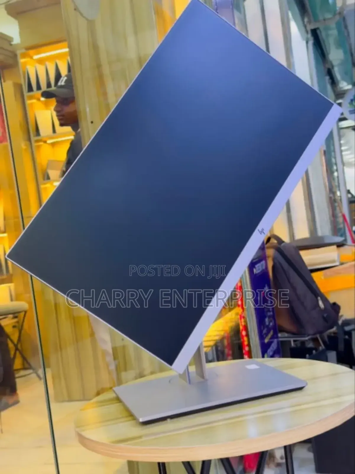 HP E223 Monitor Frameless With Hdmi and Vga Display Ports