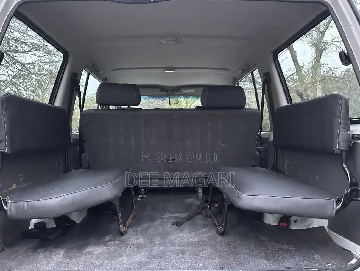 Toyota Land Cruiser 2016 White
