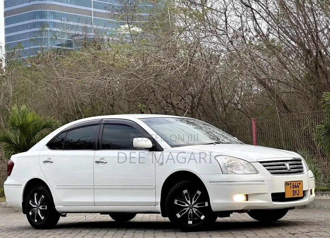 Toyota Premio 2005 White