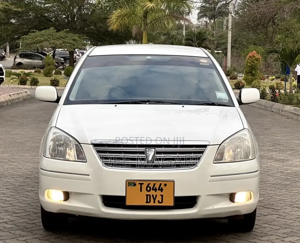 Toyota Premio 2005 White
