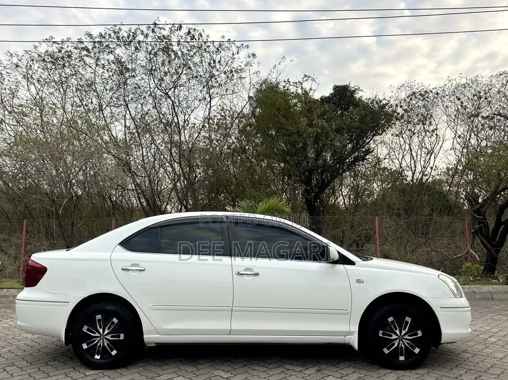 Toyota Premio 2005 White