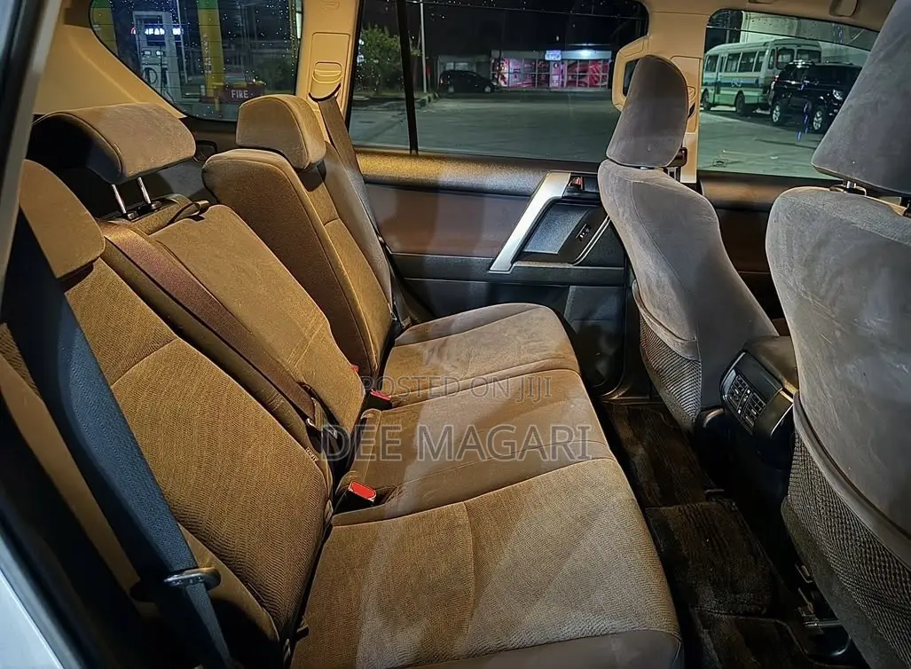 Toyota Land Cruiser Prado 2020 Silver