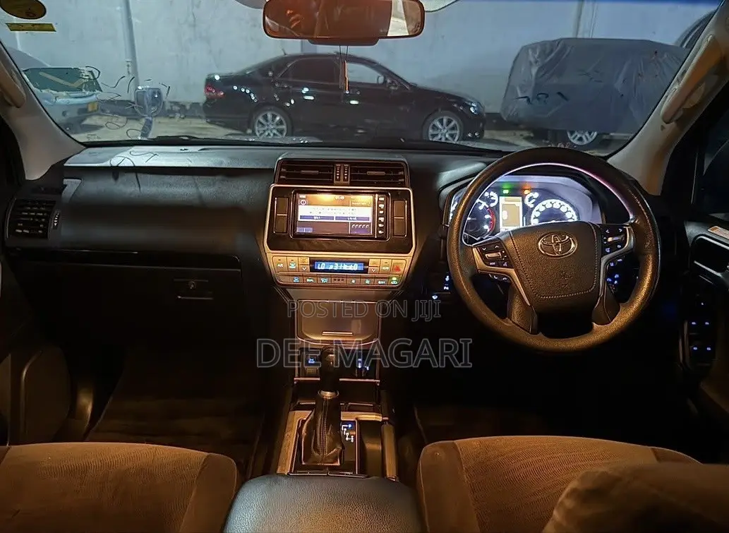 Toyota Land Cruiser Prado 2020 Silver