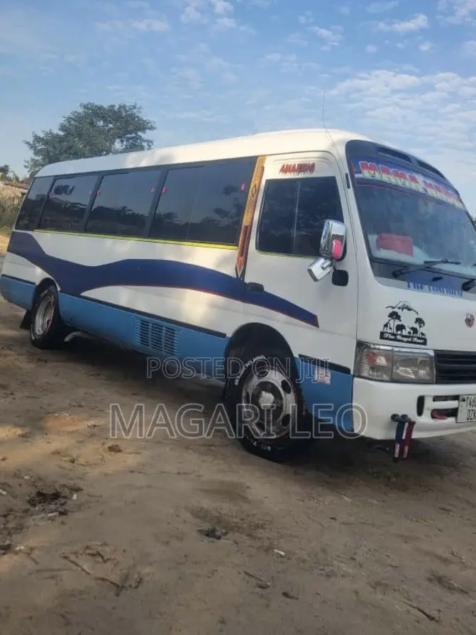 Toyota Coaster 2004 White