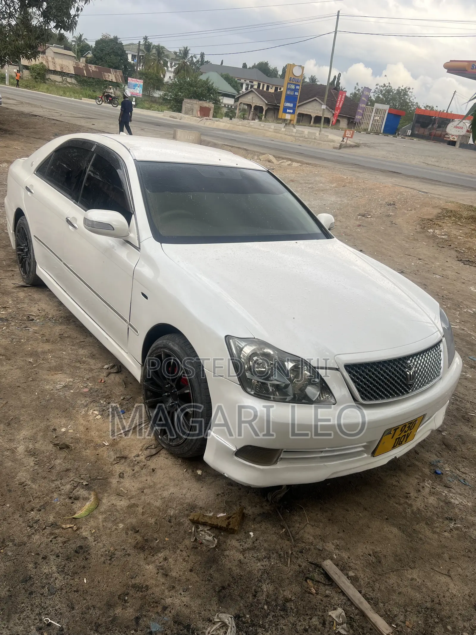 Toyota Crown Royale 2005 Pearl