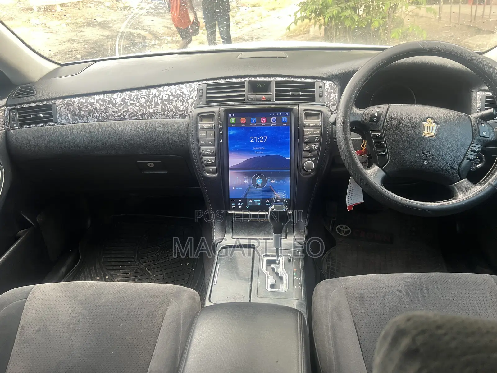 Toyota Crown Royale 2005 Pearl
