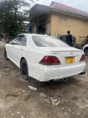 Toyota Crown Royale 2005 Pearl