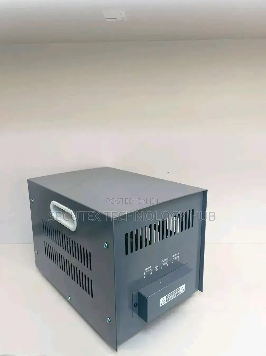 Tronic Single Phase 2000VA Voltage Stabilizer