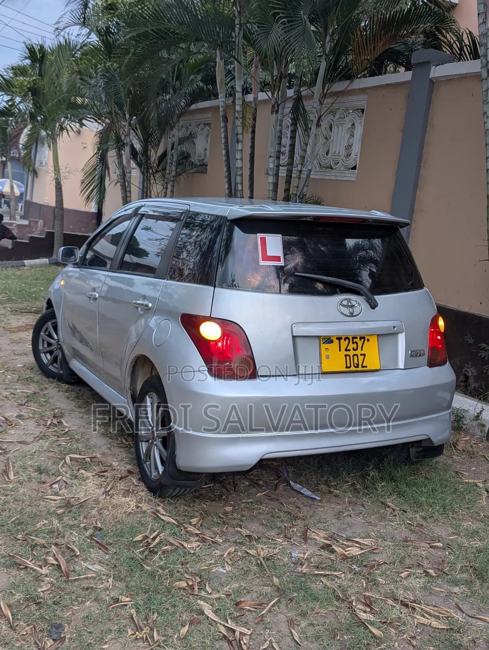 Toyota IST 2005 Silver