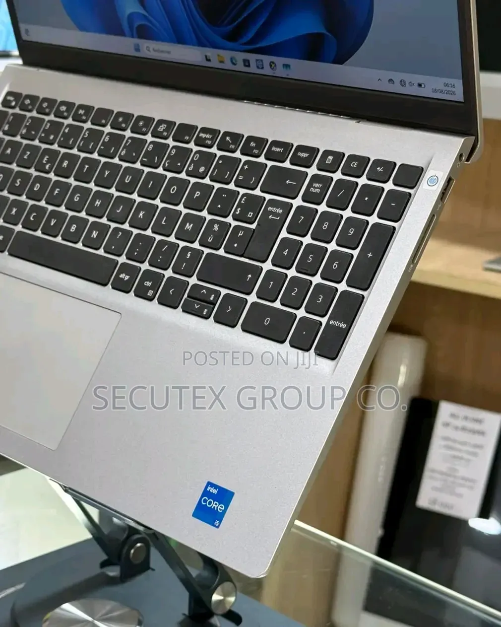 New Laptop Dell 8GB Intel Core i5 SSD 512GB