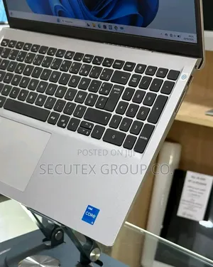 New Laptop Dell 8GB Intel Core i5 SSD 512GB
