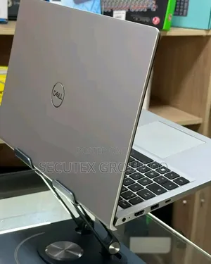 New Laptop Dell 8GB Intel Core i5 SSD 512GB