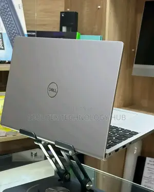 New Laptop Dell 8GB Intel Core i5 SSD 512GB