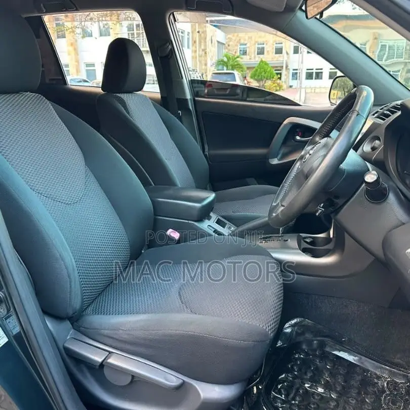 Toyota RAV4 2010 Blue