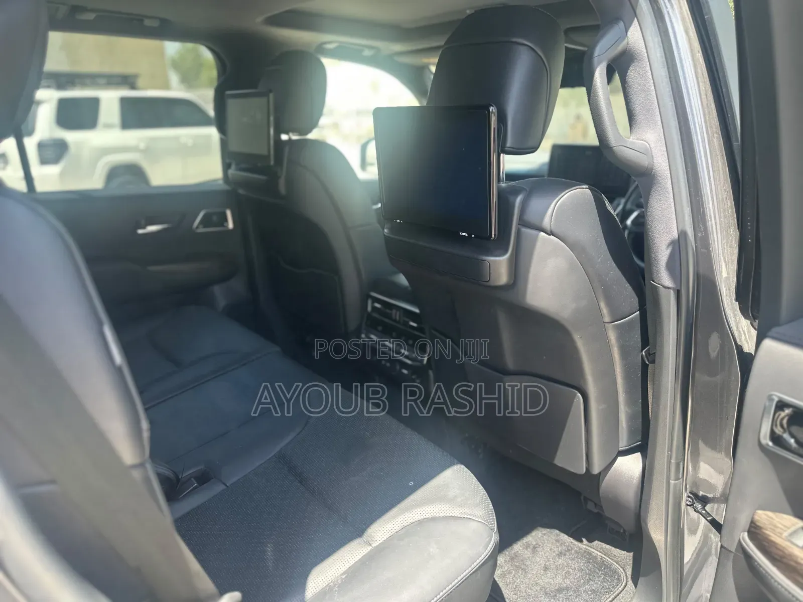 New Toyota Land Cruiser LC300 2024 Gray