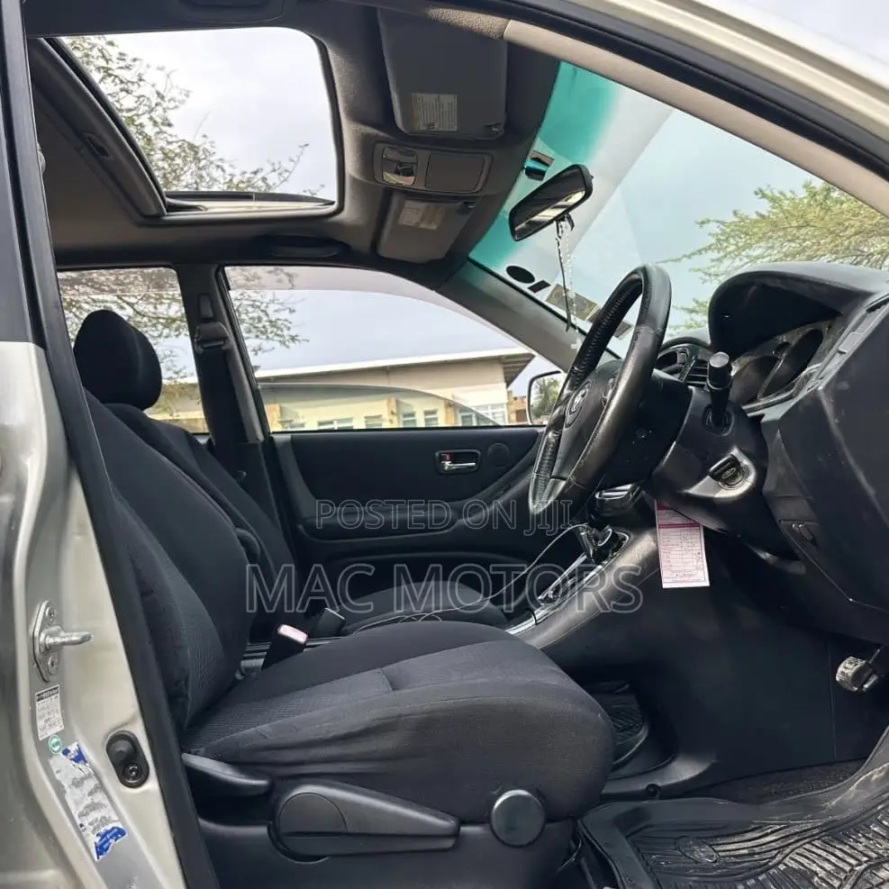 Toyota Kluger 2004 Silver