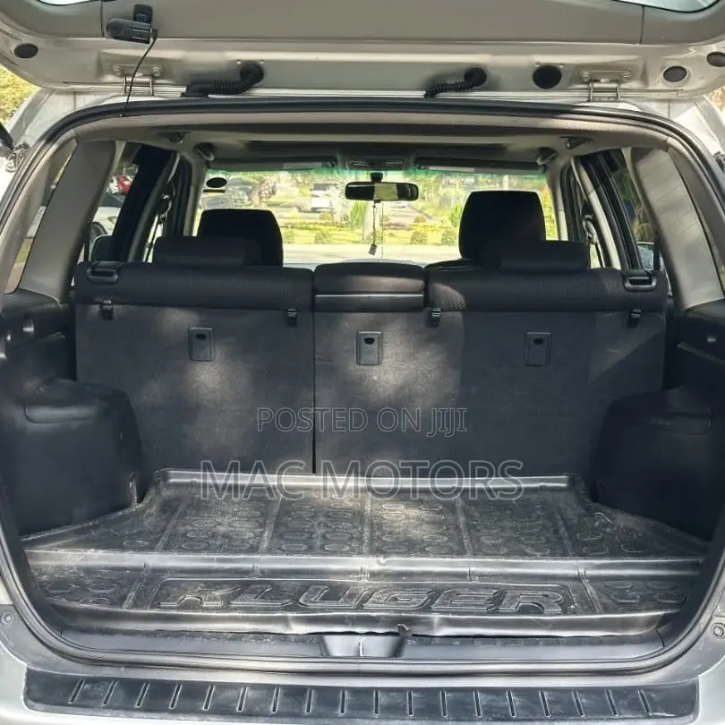 Toyota Kluger 2004 Silver