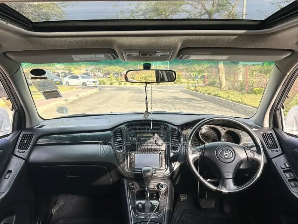 Toyota Kluger 2004 Silver