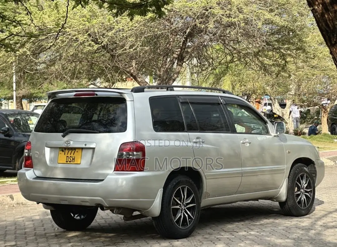 Toyota Kluger 2004 Silver