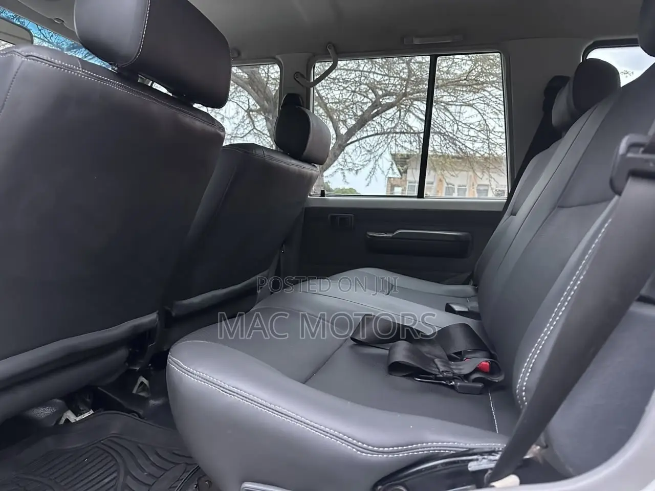 Toyota Land Cruiser 2016 White