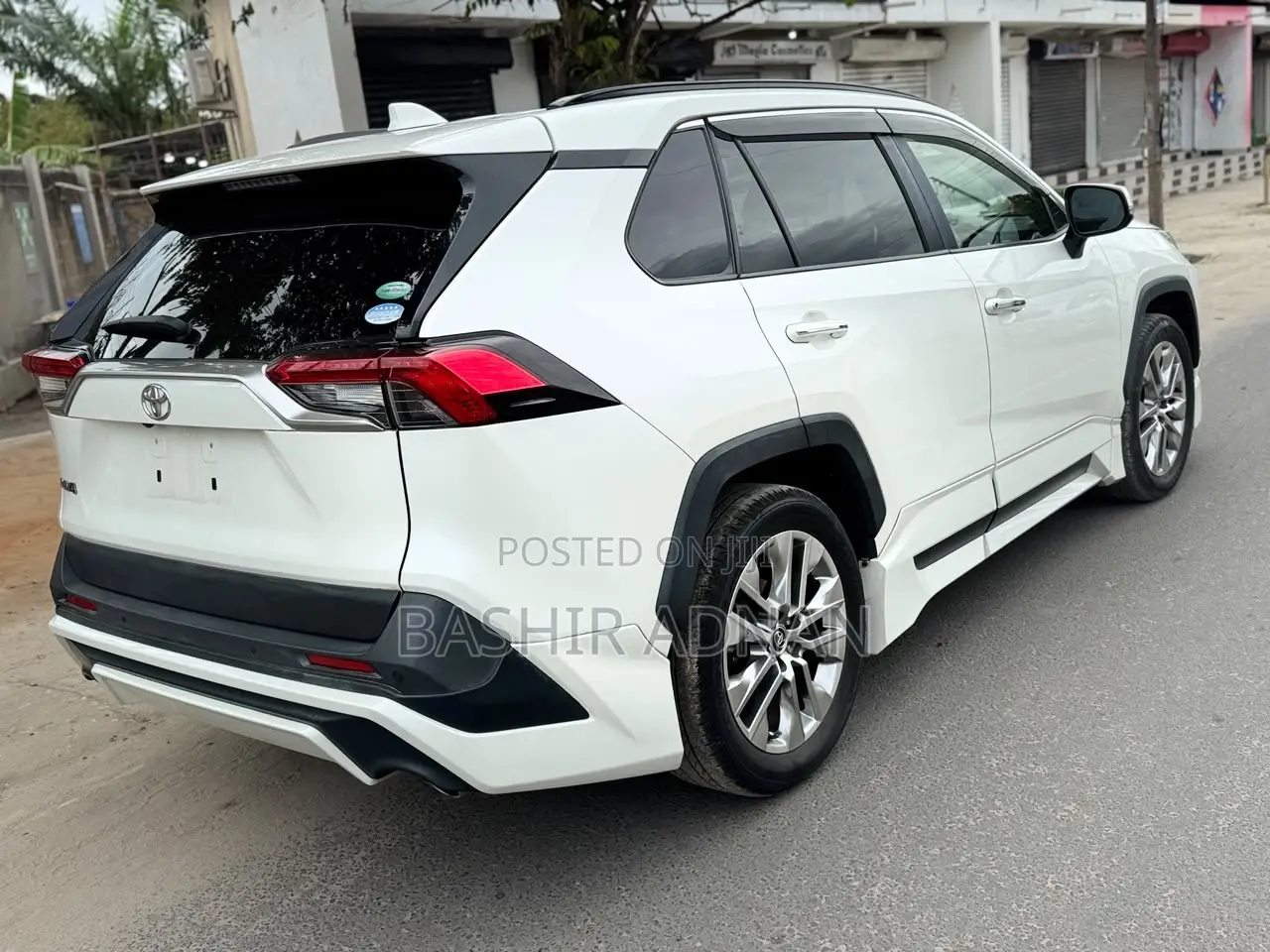 Toyota RAV4 2020 Off white
