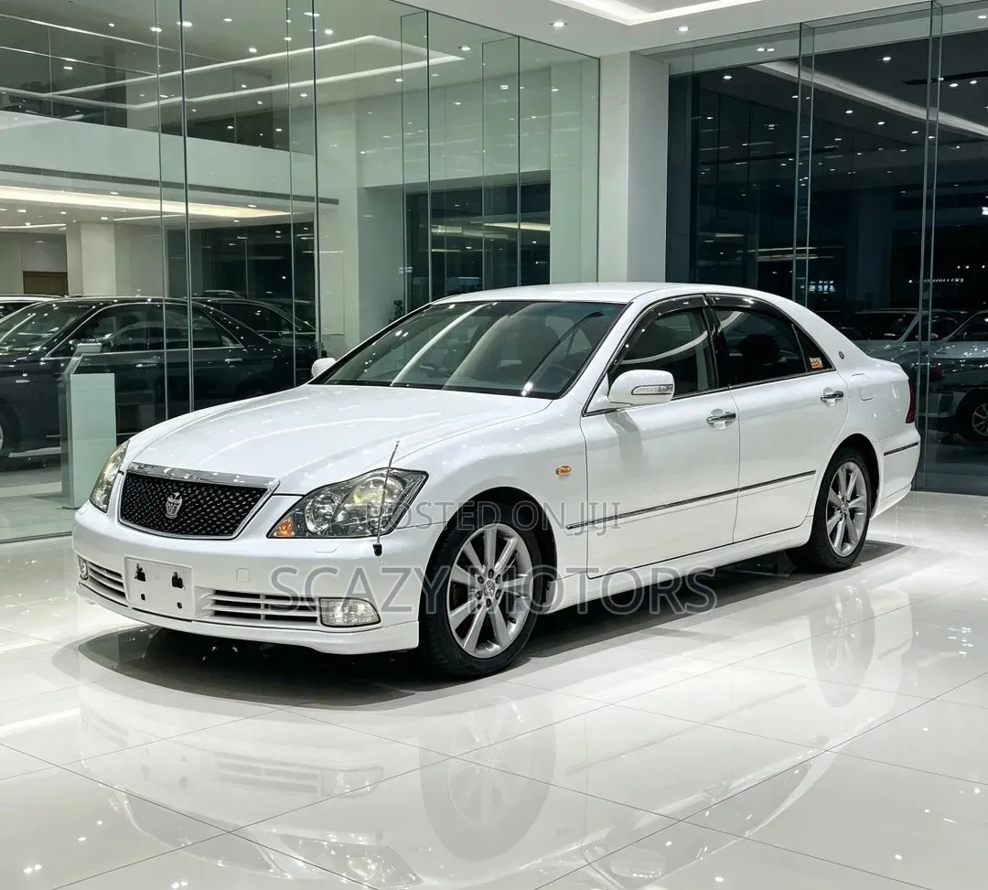 Toyota Crown 2006 White