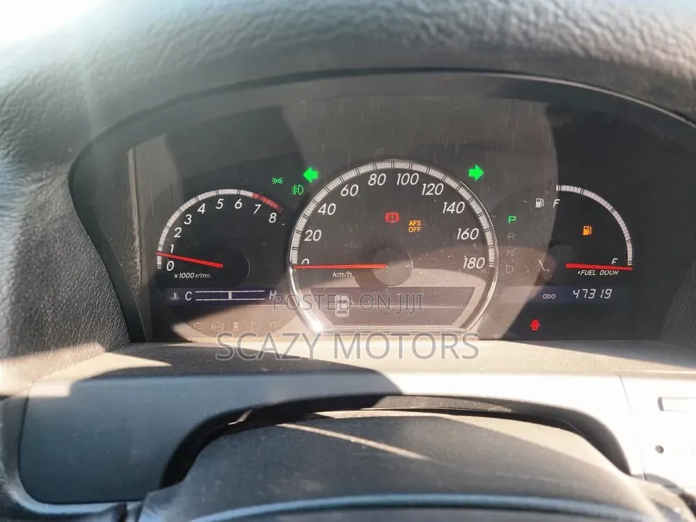 Toyota Crown 2006 White