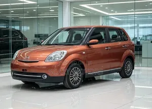 Mazda Verisa 2008 Orange