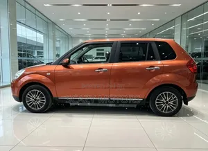 Mazda Verisa 2008 Orange