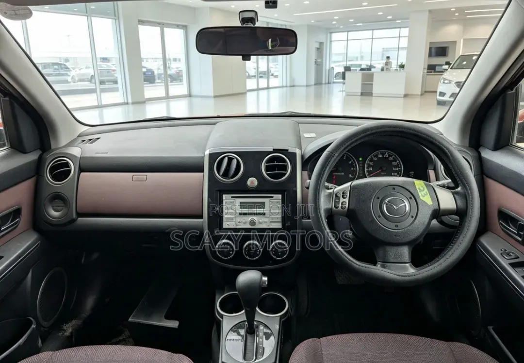 Mazda Verisa 2008 Orange