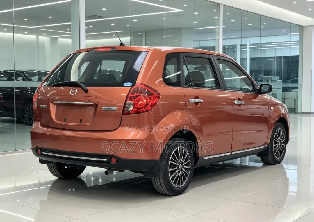 Mazda Verisa 2008 Orange