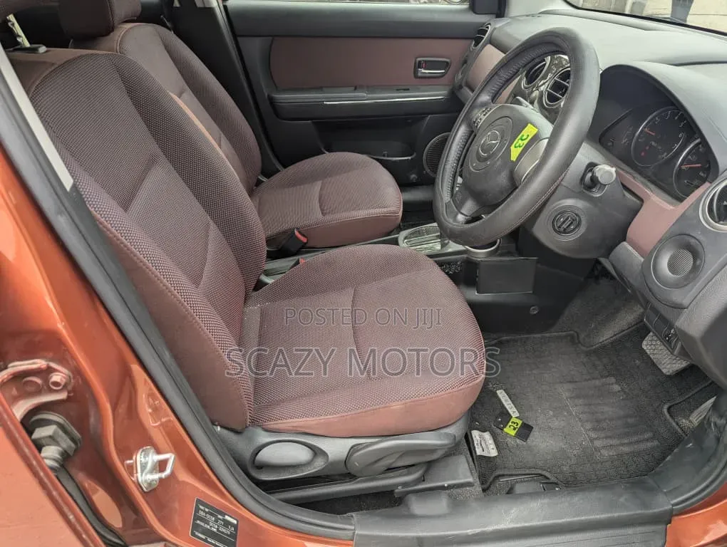 Mazda Verisa 2008 Orange