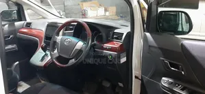 Toyota Vellfire 2009 Gold