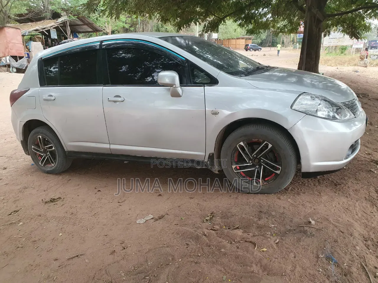 Nissan Tiida 2003 Silver