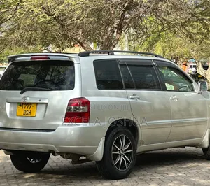 Toyota Kluger 2004 Silver