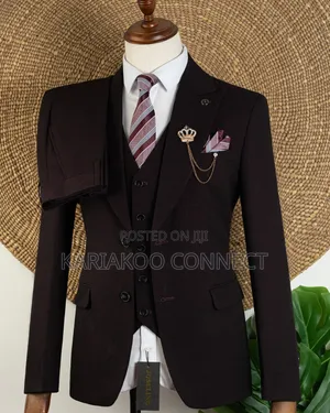 Men Expensive Look Suit