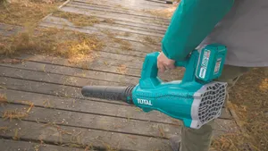 Cordelss Blower 20V Heavy Duty Total