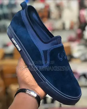 Convlence Sneakers