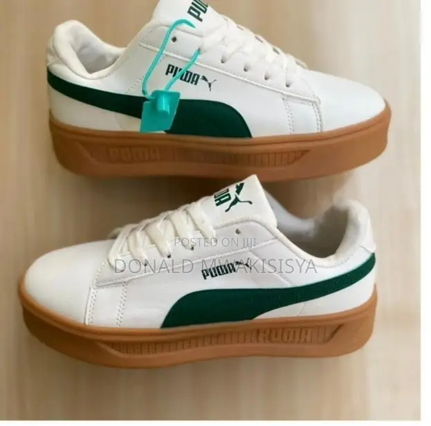 Puma Sneakers