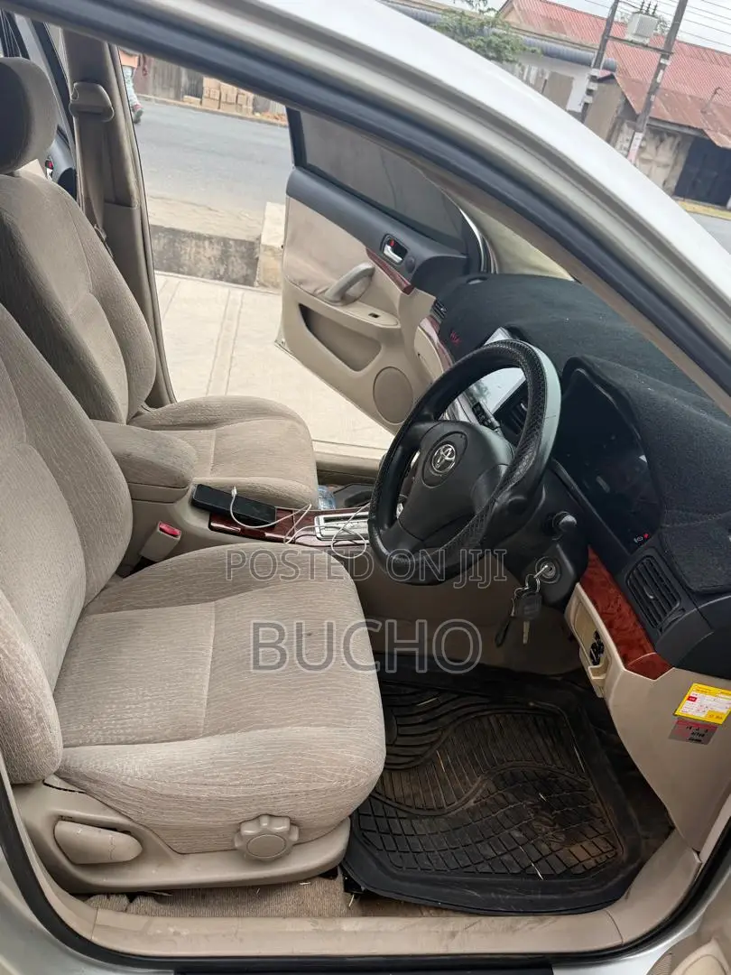 Toyota Premio 2004 Silver