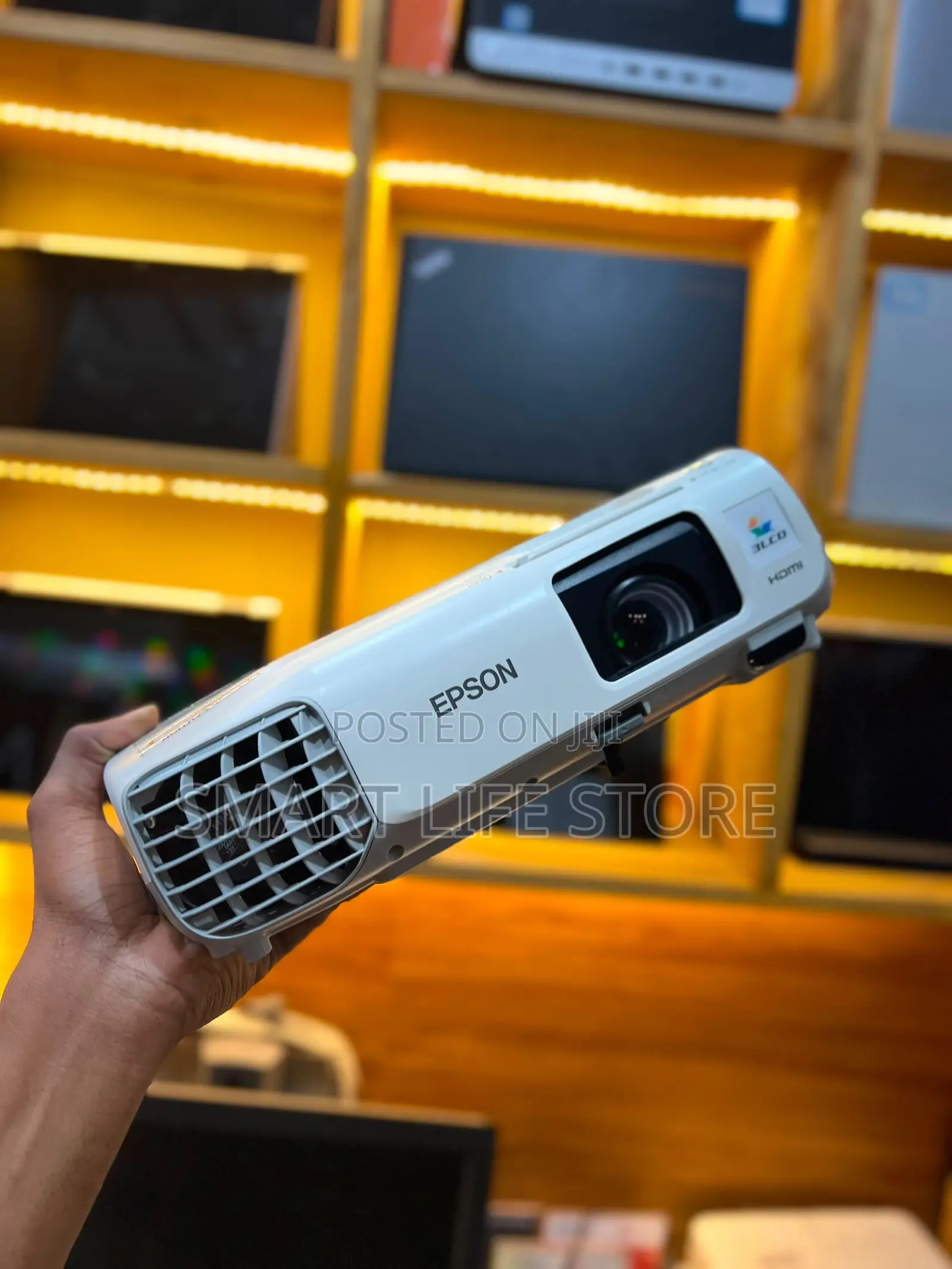 Epson Powerlite 520 Projector Bright Display — McHana