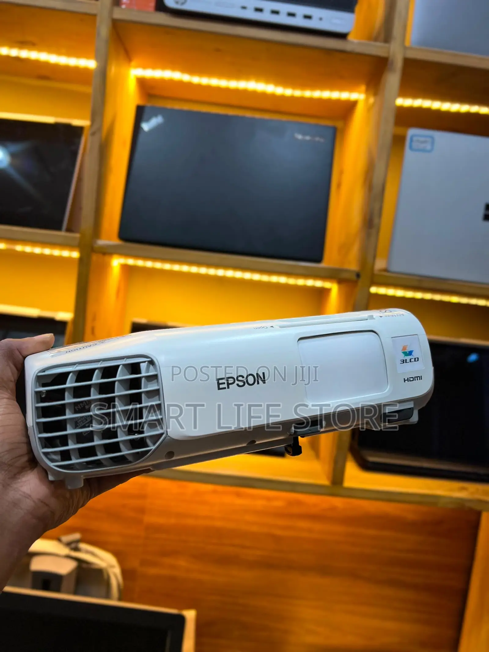 Epson Powerlite 520 Projector Bright Display — McHana