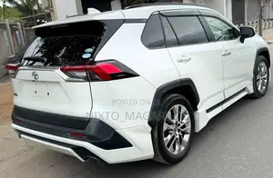 Toyota RAV4 2020 Off white
