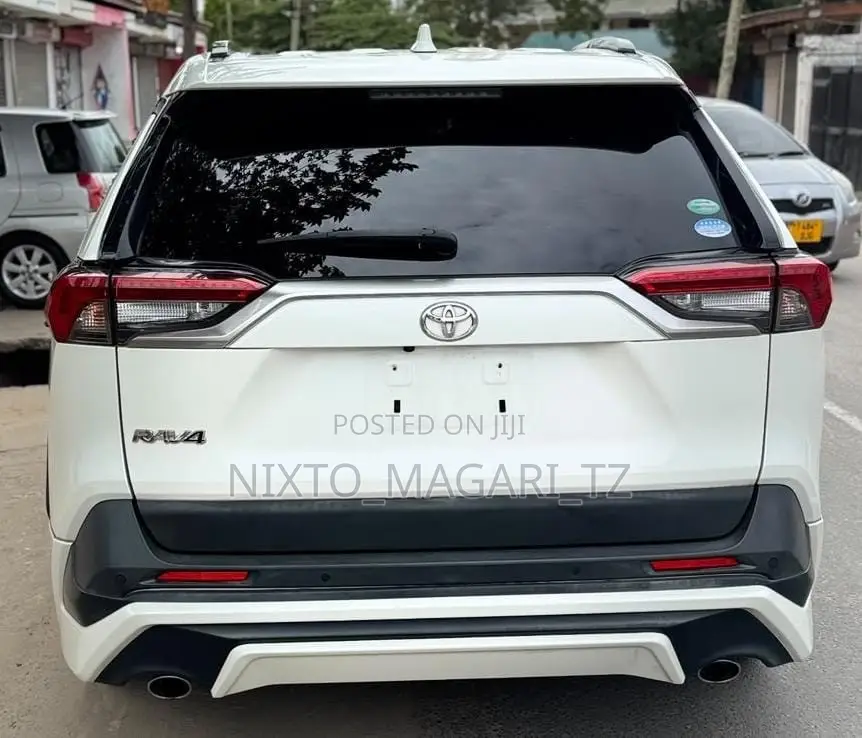 Toyota RAV4 2020 Off white