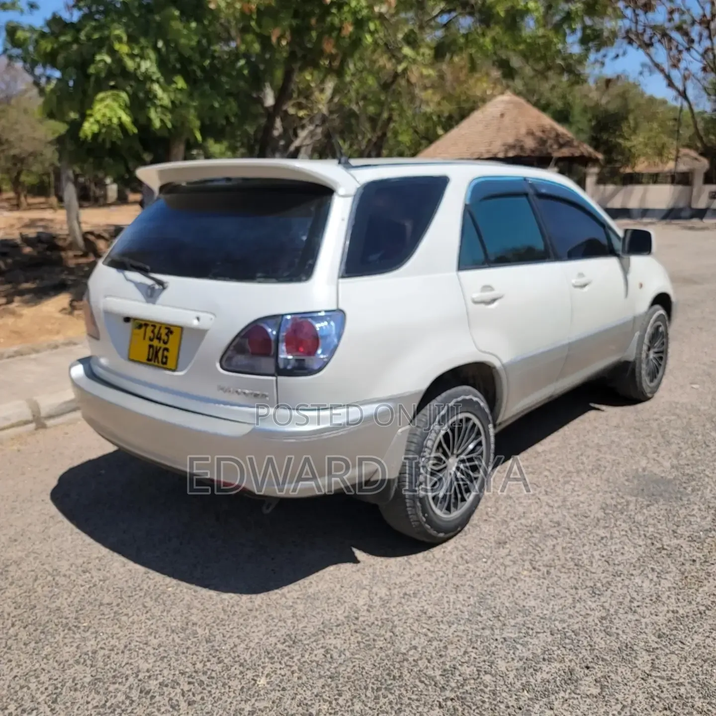 Toyota Harrier 2005 White