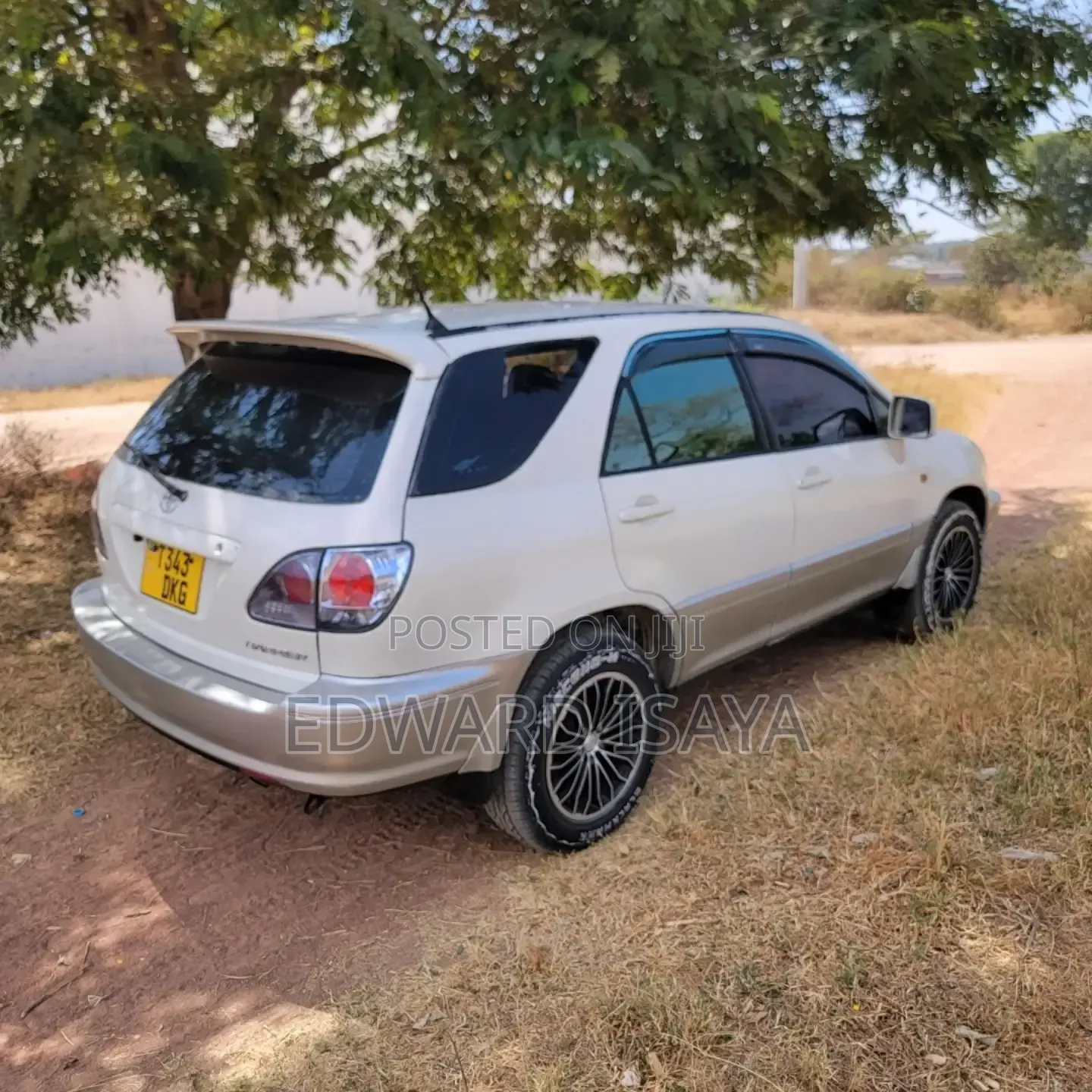 Toyota Harrier 2005 White