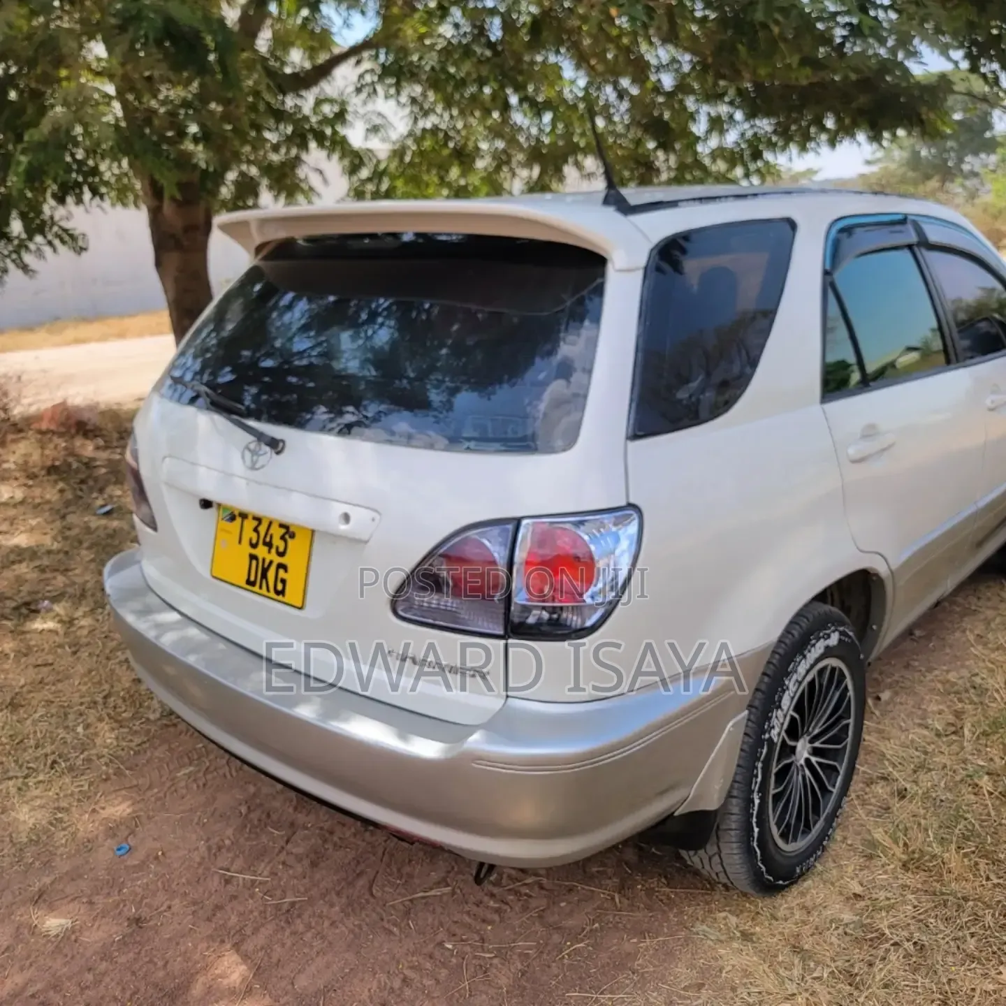 Toyota Harrier 2005 White