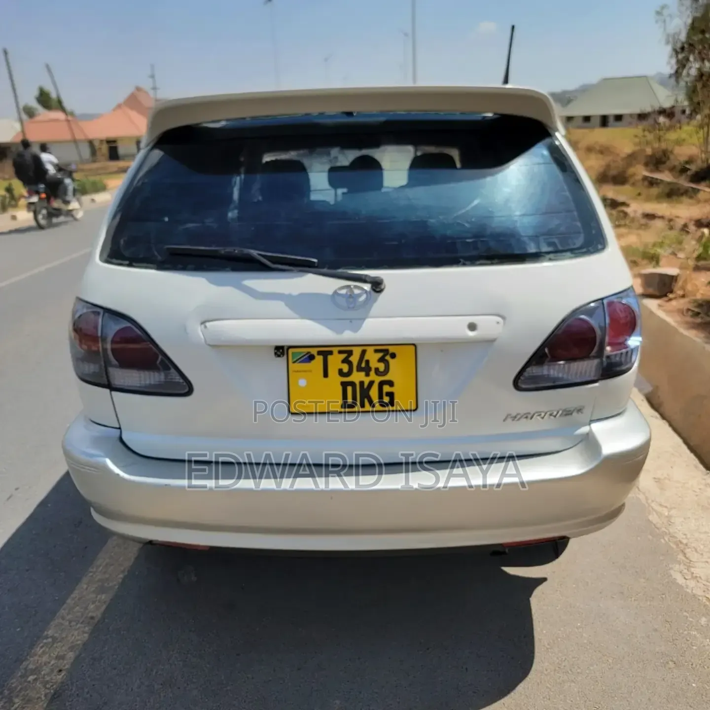 Toyota Harrier 2005 White